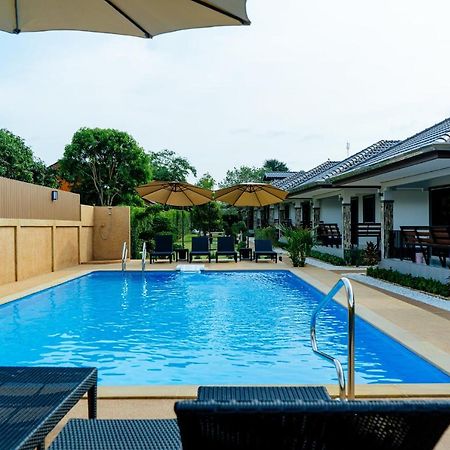 Thai Smile Resort Rayong Exterior foto